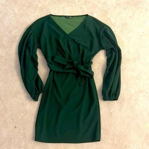 Dark green balloon sleeve dress with belt